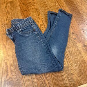 Dark Wash Skinny Jeans | Slim Fit Stretch Denim | Flattering Everyday Staple 0